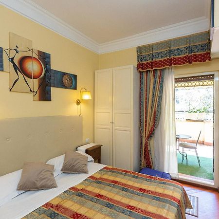 Internouno Deluxe Hotel Róma Kültér fotó
